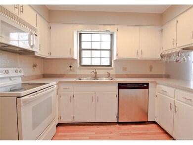 921 Brentwood Ct, New Albany, IN 47150 - photo 3