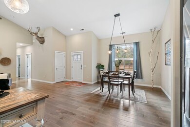 mls_321 Fontaine Ln-6