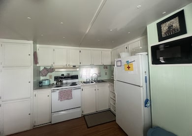 343 Baldwin Ave, Lakeland, FL 33815 - photo 3