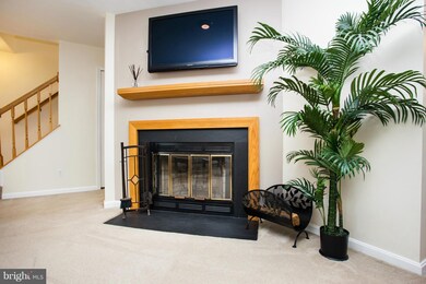 12574 Kempston Ln unit 8, Woodbridge, VA 22192 - photo 7