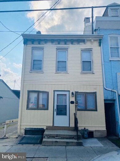 312 N 10th St, Reading, PA 19604 - photo 3