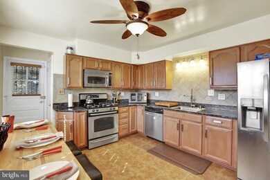 2108 Keating St, Temple Hills, MD 20748 - photo 2