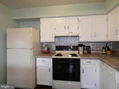 2894 Madeira Ct, Woodbridge, VA 22192 - photo 5