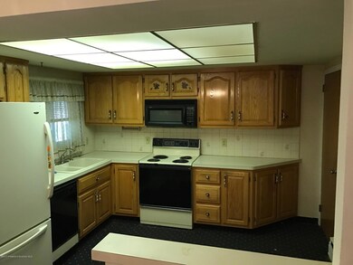 3322 Cedar Ave, Moosic, PA 18507 - photo 5