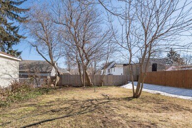 107 N Saint James St, Waukegan, IL 60085 - photo 5