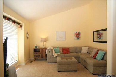 585 Pine Ct, Creswell, OR 97426 - photo 4