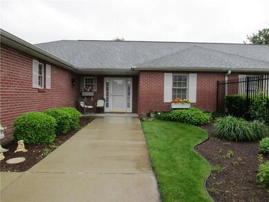 6075 S Stratton Ct, Columbus, IN 47203 - photo 2
