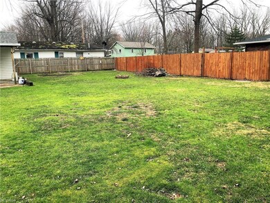 826 Pasadena Ave, Sheffield Lake, OH 44054 - photo 6