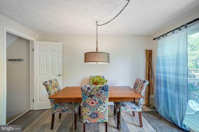 10635 Whiterock Ct, Laurel, MD 20723 - photo 4