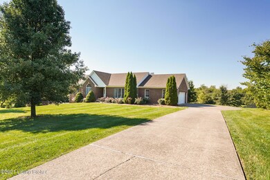 2011 Clarke Pointe Dr, Crestwood, KY 40014 - photo 2