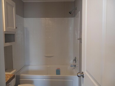 134 Birch Ct unit 134, Belleville, MI 48111 - photo 4