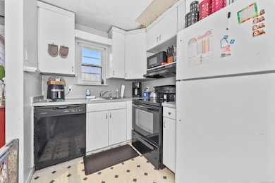 40 Ridge Rd unit 3, Naugatuck, CT 06770 - photo 6