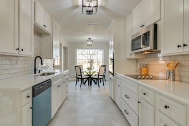 2912 Oak Valley Dr, Bedford, TX 76021 - photo 5