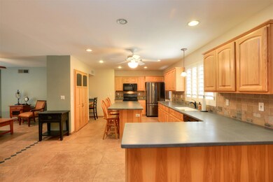 Coralbell Ave 3523E 7