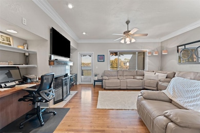 9727 Tiffany Oaks Ln unit 5, Tampa, FL 33612 - photo 7