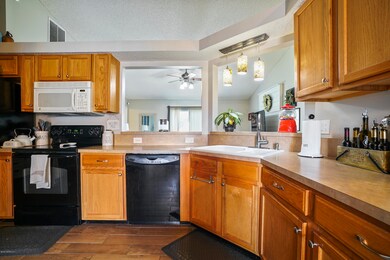 5335 Beatle Ct, Jacksonville, FL 32244 - photo 4