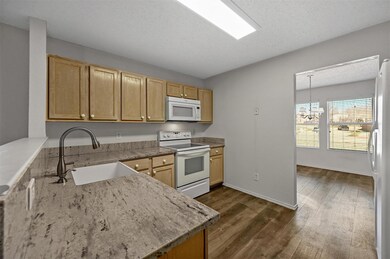 9200 Seven Oaks Ln, Denton, TX 76210 - photo 7