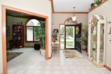 735 Willow Pointe South Dr, Plainfield, IN 46168 - photo 5