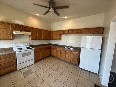 814 W 44th St, Savannah, GA 31405 - photo 4