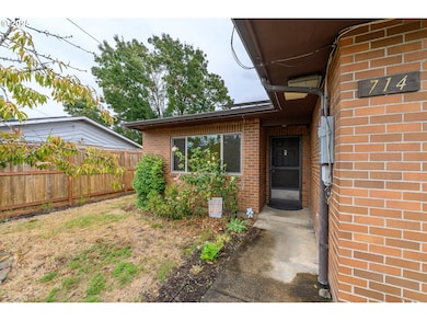 714 S Meridian St, Newberg, OR 97132 - photo 2