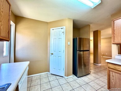 10726 S Shaenridge, San Antonio, TX 78254 - photo 5