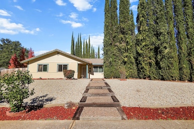 2872 Harlan Dr, Redding, CA 96003 - photo 2