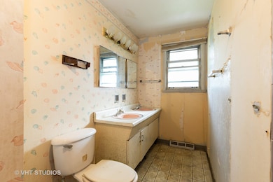 17214 Elm Dr, Hazel Crest, IL 60429 - photo 6