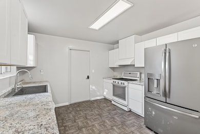 2068 Solar Way, Redding, CA 96002 - photo 6