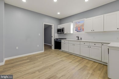 908 N 24th St, Camden, NJ 08105 - photo 5