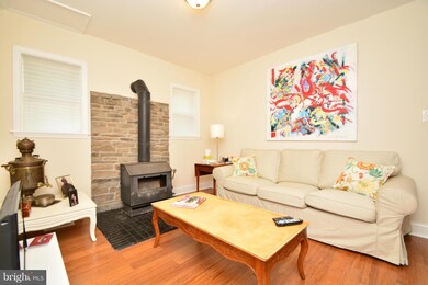 901 N Woodward Dr, Essex, MD 21221 - photo 3