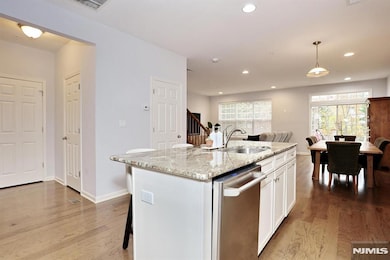 4 Masterson Ct, Waldwick, NJ 07463 - photo 7