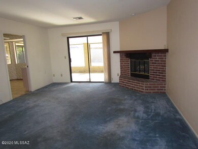 022-205758 Living area 1