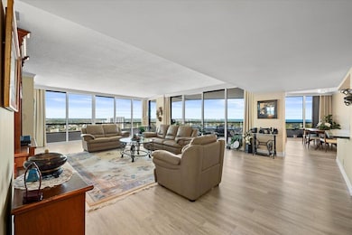 Lake Point Tower unit 2156, North Palm Beach, FL 33408 - photo 3