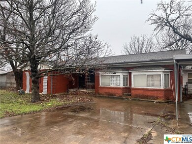 106 E Avenue A, Copperas Cove, TX 76522 - photo 2