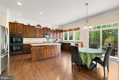 7158 Comrie Ct, Warrenton, VA 20187 - photo 2