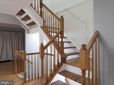 7964 Brightmeadow Ct, Ellicott City, MD 21043 - photo 4