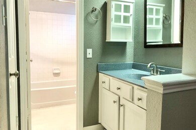 3111 Tom Green St unit 204, Austin, TX 78705 - photo 7