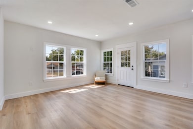 718 Grandview Ave, Dallas, TX 75223 - photo 4