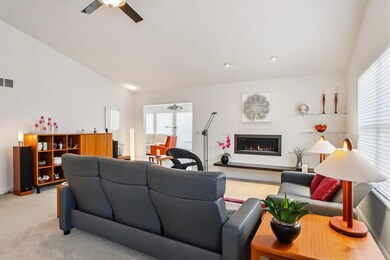 2130 Terra Ln, Coralville, IA 52241 - photo 5