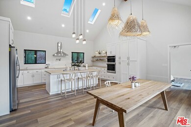 24940 Bob Batchelor Rd, Calabasas, CA 91302 - photo 4