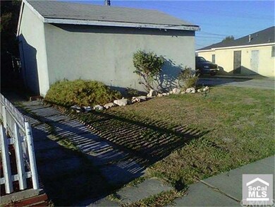 Huge Yard Front and Back