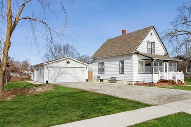 1010 N 4th Ave W, Newton, IA 50208 - photo 3
