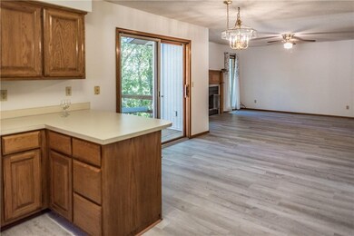 35 Knighton Dr, Bella Vista, AR 72715 - photo 4