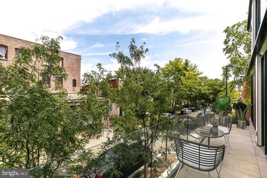 Chapman Stables unit 225, Washington, DC 20001 - photo 3