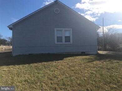 1210 Bloomery Pike, Cross Junction, VA 22625 - photo 5