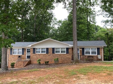 895 Fisher Cir, Asheboro, NC 27205 - photo 3