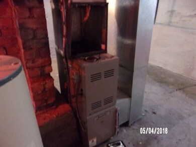 2038 Maple St, Des Moines, IA 50317 - photo 5