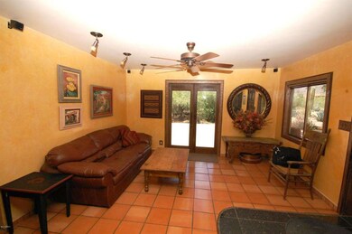 family room 2