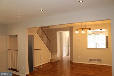 3754 Angelton Ct, Burtonsville, MD 20866 - photo 7