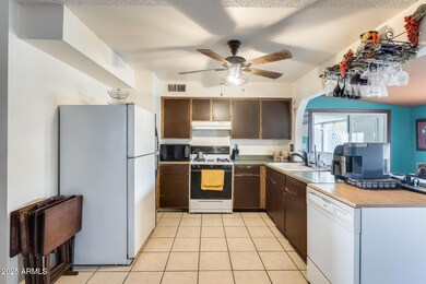 10908 N 88th Dr, Peoria, AZ 85345 - photo 3